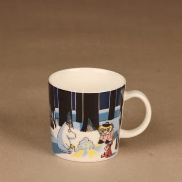 Arabia Teema muumimuki, Joulu 2007, suunnittelija Tove Slotte-Elevant, Joulu 2007, muumi muki