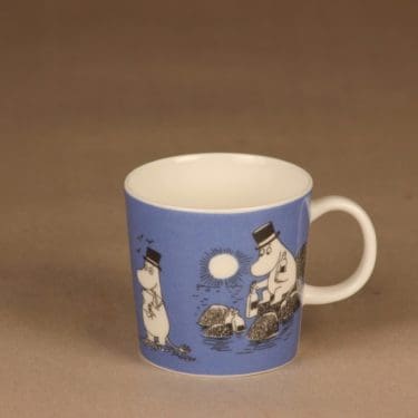 Arabia Muumi muki, tummansininen, suunnittelija Tove Slotte-Elevant, tummansininen, 05772, muumipappa, muumi muki