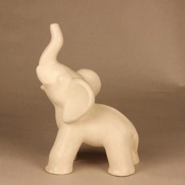 Kupittaan savi 359 III figuuri , Norsu, suunnittelija Kerttu Suvanto-Vaajakallio, Norsu, suuri