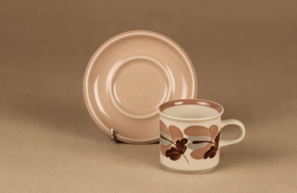 Arabia Koralli coffee cup designer Raija Uosikkinen 2