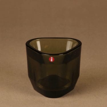 Iittala Tris tuikku , sammaleenvihreä, suunnittelija Alfredo Häberli,