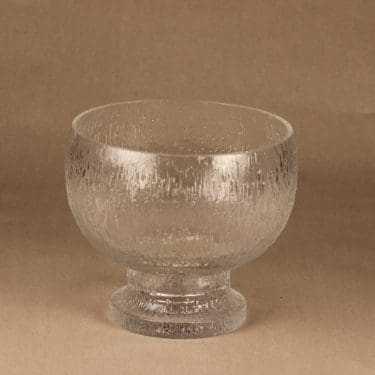 Iittala Kekkerit bowl with feet designer Timo Sarpaneva