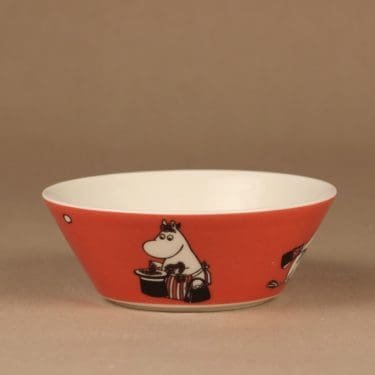 Arabia Muumi kulho, Muumimamma, suunnittelija , Muumimamma