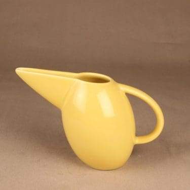 Arabia Storybirds pitcher Ollie designer Kati Tuominen-Niittylä