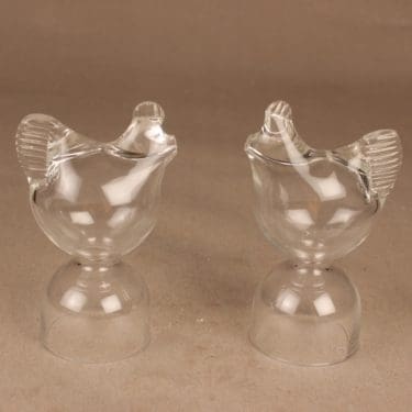 Nuutajärvi Tipu sirottimet, kirkas, 2 kpl, suunnittelija Kerttu Nurminen, kana