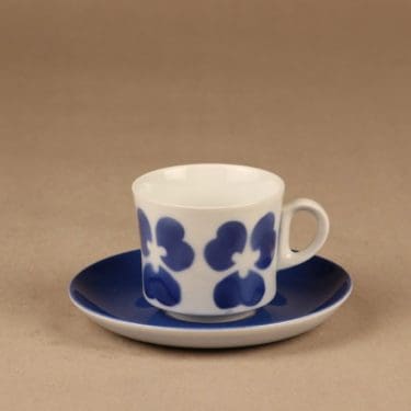 Arabia BR kahvikuppi, puhalluskoriste, suunnittelija , puhalluskoriste