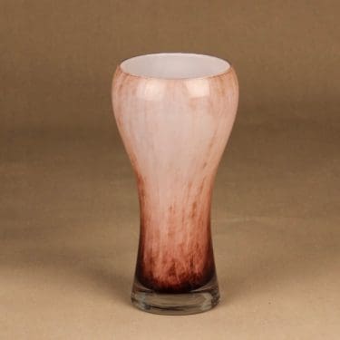 Nuutajärvi Pastoraali vase designer Inkeri Toikka