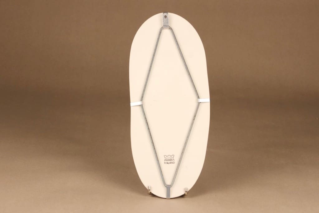 Arabia HLS seinätaulu, Kodin ilo, suunnittelija Heljä Liukko-Sundström, Kodin ilo, serikuva, kukka kuva 2