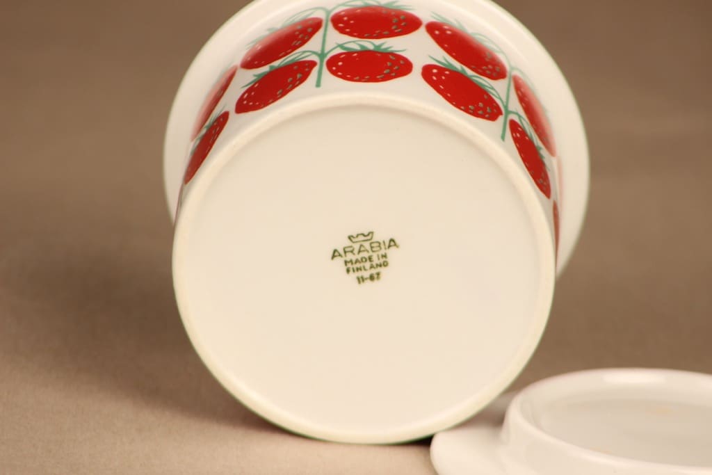 Arabia Pomona strawberry jar with lid designer Raija Uosikkinen 3