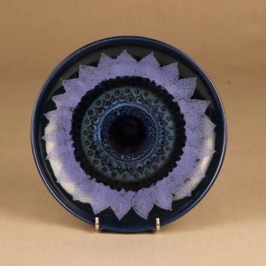 Arabia Kuutamo lautanen, käsinmaalattu, suunnittelija Hilkka-Liisa Ahola, käsinmaalattu, signeerattu