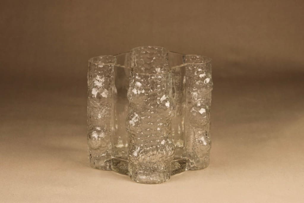 Riihimäen lasi Quadrifolia vase designer Nanny Still 3