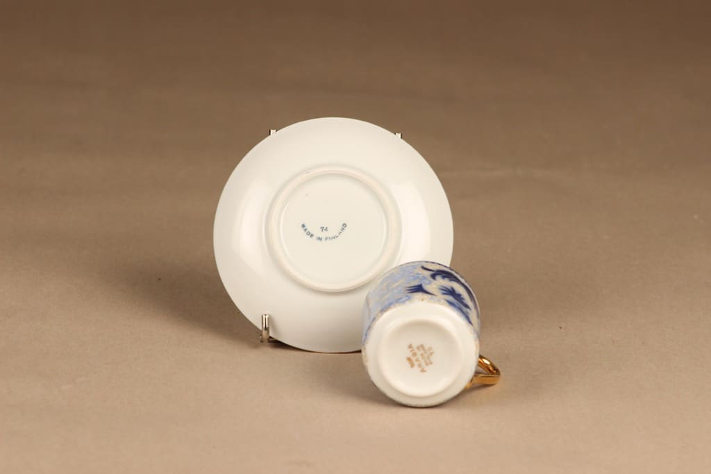 Arabia She-Fon mokkakuppi, sininen, kulta, suunnittelija Greta-Lisa Jäderholm-Snellman, kuparipainokoriste kuva 3