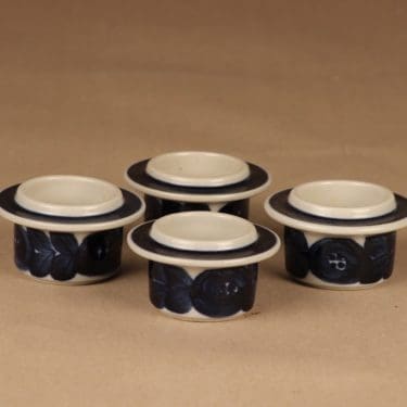 Arabia Anemone munakuppi, käsinmaalattu, suunnittelija Ulla Procope, käsinmaalattu, signeerattu