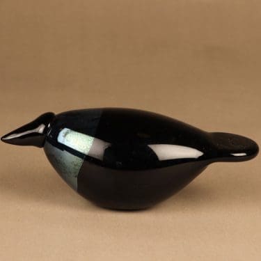 Nuutajärvi lintu , Varis, suunnittelija Oiva Toikka, Varis, signeerattu