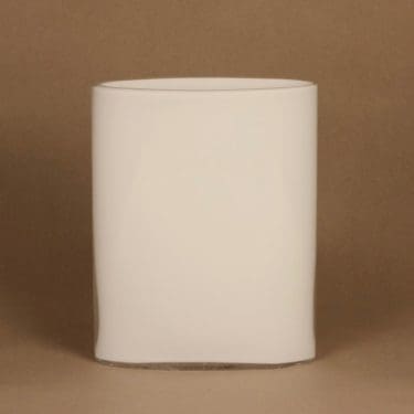 Iittala Ovalis maljakko, valkoinen, suunnittelija Tapio Wirkkala, signeerattu