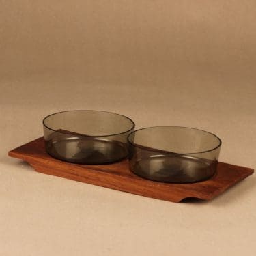 Nuutajärvi 1367 serving bowls with teak  designer Saara Hopea