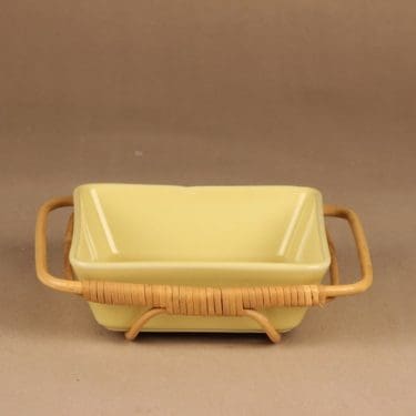 Arabia Kilta serving plate with rattan designer Kaj Franck