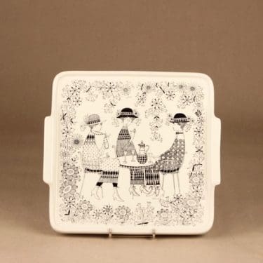 Arabia Emilia tray designer Raija Uosikkinen