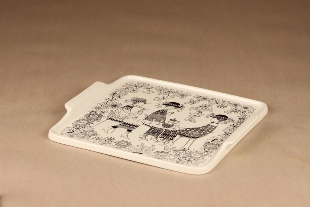 Arabia Emilia tarjotin, mustavalkoinen, suunnittelija Raija Uosikkinen, kuparipainokoriste kuva 2
