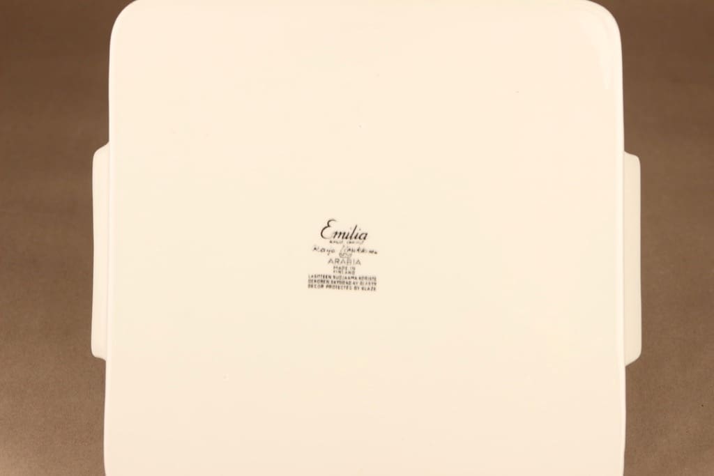 Arabia Emilia tarjotin, mustavalkoinen, suunnittelija Raija Uosikkinen, kuparipainokoriste kuva 3