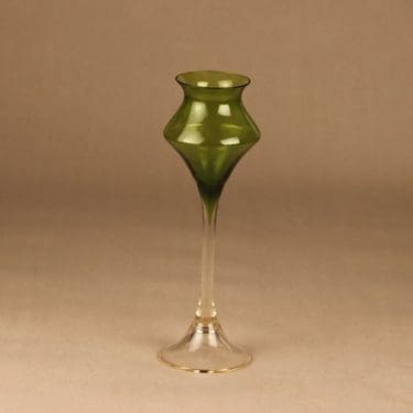 Kumela maljakko, jalallinen, suunnittelija Sirkku Kumela-Lehtonen, jalallinen