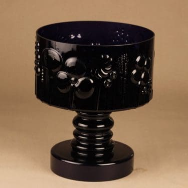 Nuutajärvi Flora malja, jalallinen, suunnittelija Oiva Toikka, jalallinen, massiivinen