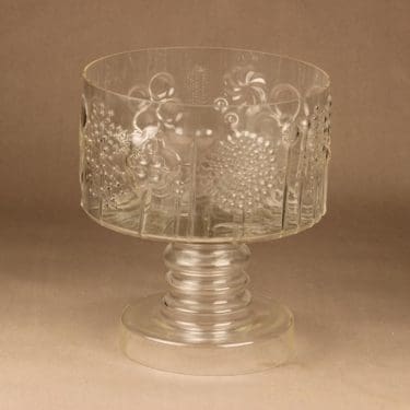 Nuutajärvi Flora malja, jalallinen, suunnittelija Oiva Toikka, jalallinen, massiivinen