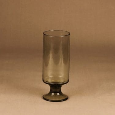 Iittala 2702 maljakko, signeerattu, suunnittelija Tapio Wirkkala, signeerattu