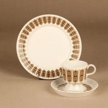 Arabia Rukinlapa coffee cup and plates (2) designer Raija Uosikkinen 