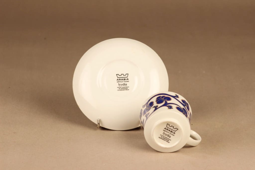 Arabia Lyydia coffee cup and plates designer Laila Hakala 4