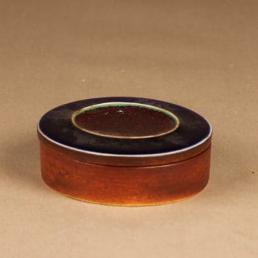 Arabia Ornamentti rasia, käsinmaalattu, suunnittelija Annikki Hovisaari, käsinmaalattu