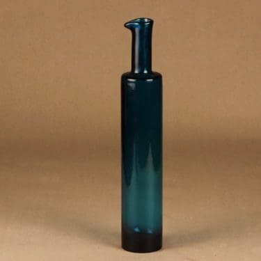 Riihimäen lasi 1735 koristepullo, signeerattu, suunnittelija Nanny Still, signeerattu, nokkapullo