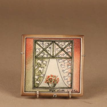 Arabia HLS seinälaatta, Iloa asumiseen VVO, suunnittelija Heljä Liukko-Sundström, Iloa asumiseen VVO, tilaustyö