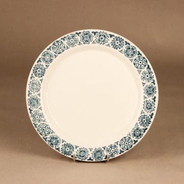 Arabia Kekri dinner plate designer Raija Uosikkinen