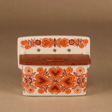 Arabia Sirpa salt jar with wooden lid designer Raija Uosikkinen