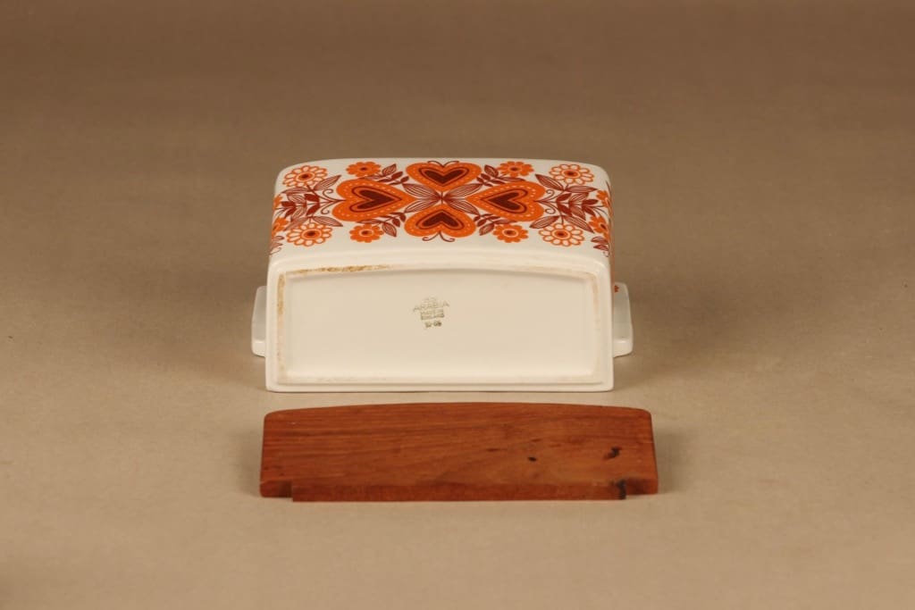 Arabia Sirpa salt jar with wooden lid designer Raija Uosikkinen 4