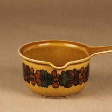 Arabia Otso sauce pitcher designer Raija Uosikkinen