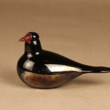 Nuutajärvi lintu , Mustarastas, suunnittelija Oiva Toikka, Mustarastas, signeerattu