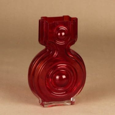 Riihimäen lasi 1311 maljakko, punainen, suunnittelija Helena Tynell,