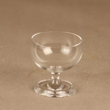 Iittala Seitsemän Aurinkoa snapsilasi, kirkas, suunnittelija Tapio Wirkkala,