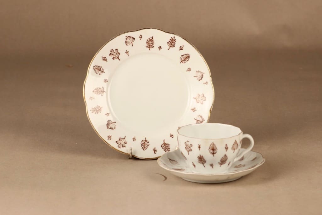 Arabia Aulikki coffee cup and plates(2) designer unknown