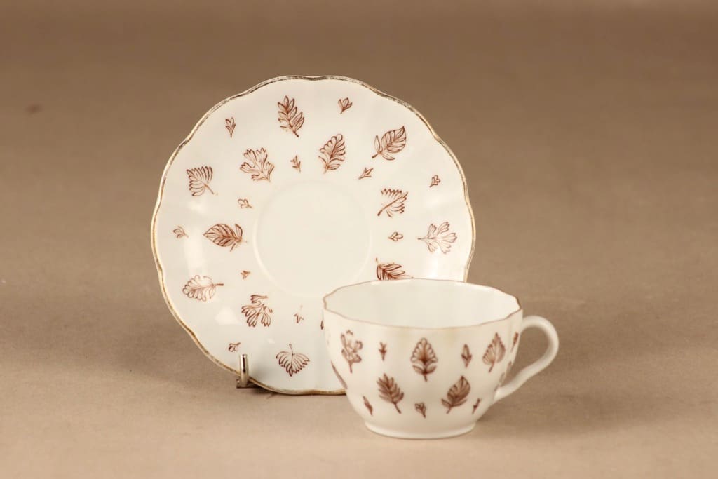Arabia Aulikki coffee cup and plates(2) designer unknown 3