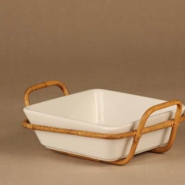 Arabia Kilta bowl with rattan designer Kaj Franck
