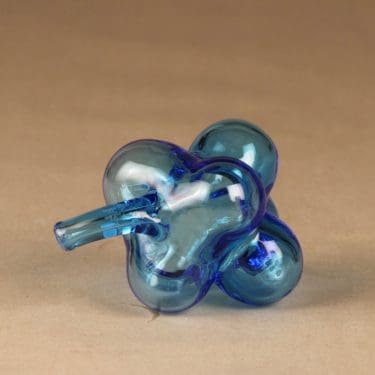 Nuutajärvi rypäle, signeerattu, suunnittelija Oiva Toikka, signeerattu