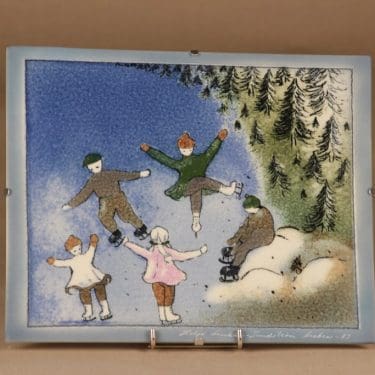 Arabia HLS seinätaulu, tilaustyö, suunnittelija Heljä Liukko-Sundström, tilaustyö, signeerattu