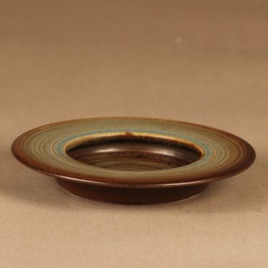 Arabia tuhka-astia, signeerattu, suunnittelija Anja Jaatinen-Winquist, signeerattu