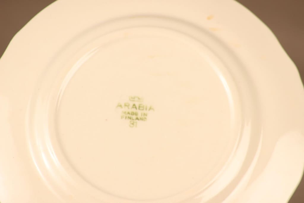 Arabia Maisema salaattilautanen, punainen, suunnittelija tuntematon, kuparipainokoriste kuva 3