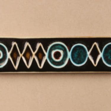 Arabia Ornamentti seinätaulu, käsinmaalattu, suunnittelija Annikki Hovisaari, käsinmaalattu, signeerattu