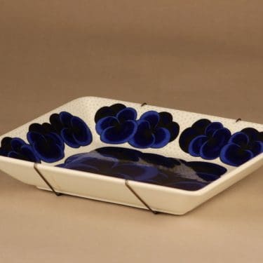 Arabia Pro Arte koristevati, käsinmaalattu, suunnittelija Birger Kaipiainen, käsinmaalattu, käsinmaalattu, orvokki