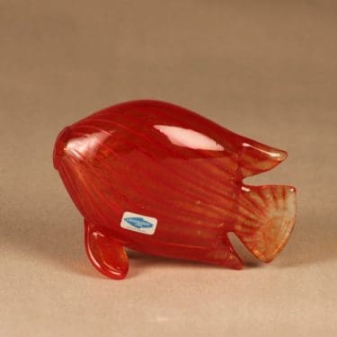 Nuutajärvi Lehtikala, signeerattu, suunnittelija Kerttu Nurminen, signeerattu